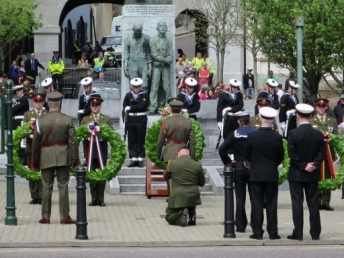 Irish military and naval personnel at the official ceremonies commemorating the sinking of the Lusitania on 7th May.
